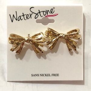 NWOT Gold Bow Earrings